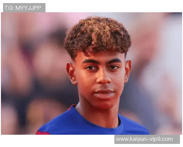 从踢球小子到绿茵巨星：这些足球明星的童年时光你知道吗